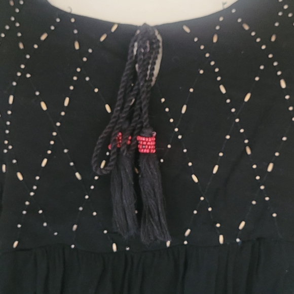 Style & Co Embroidered Blouse - Picture 4 of 8